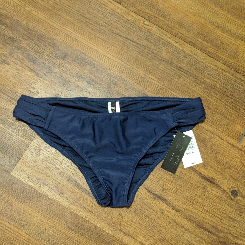 NWT Ruched bikini bottoms